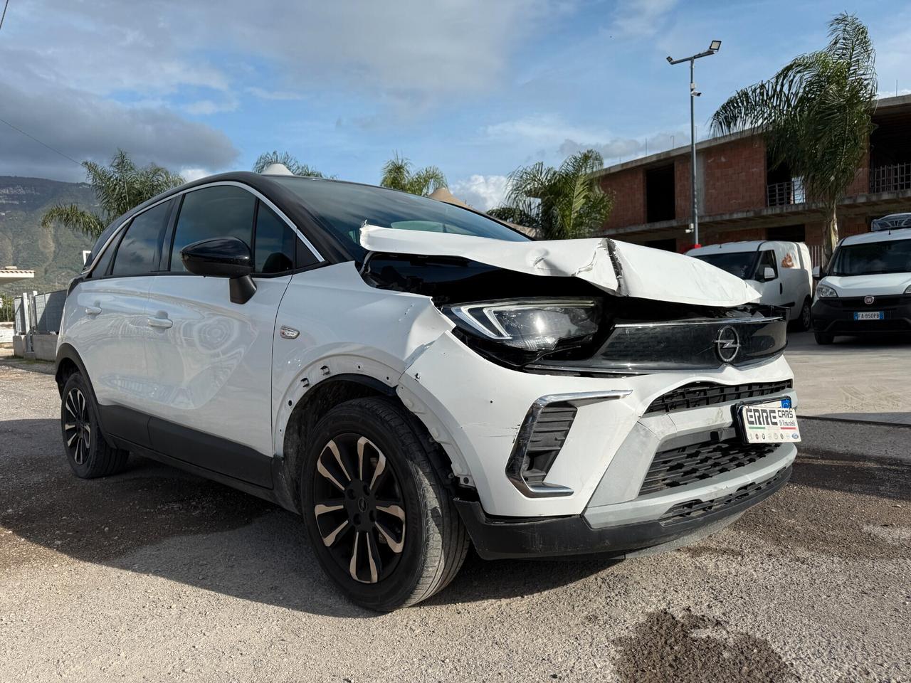 OPEL CROSSLAND 2022 1.2 BENZINA 83 CV *SINISTRATA