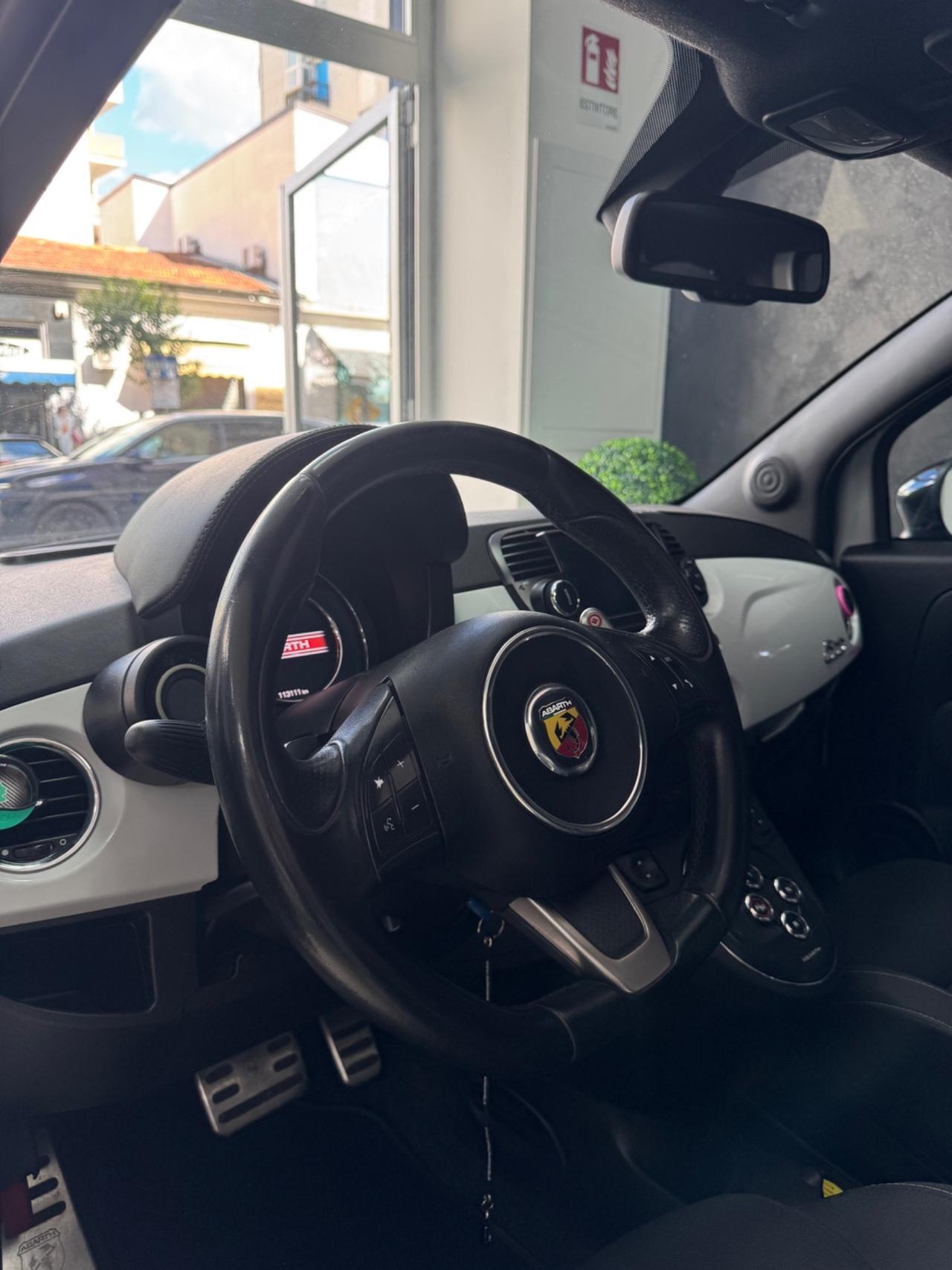 Abarth 500 C 1.4 Turbo T-Jet Custom