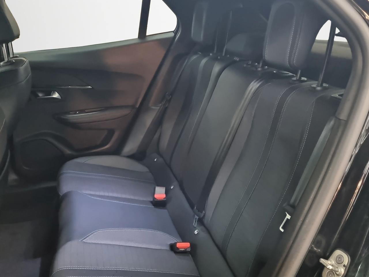 Peugeot 2008 BlueHDi 130 S&S EAT8 Allure