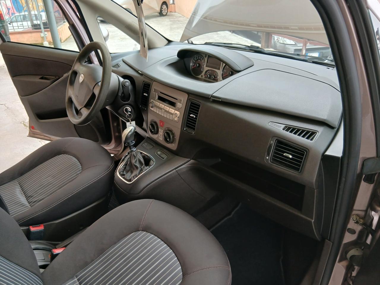 Lancia MUSA 1.4 Oro Ecochic GPL full 09