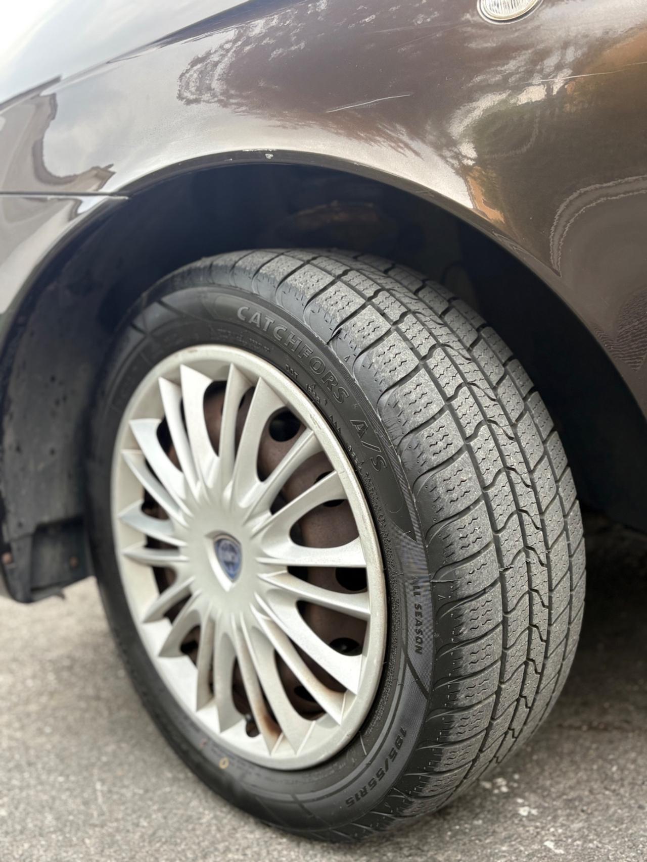 Lancia Ypsilon 1.2 Platino 2008 NEOPATENTATI