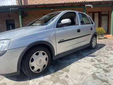 Opel Corsa 1.2i 16V cat 5 porte NJOY neopatentati