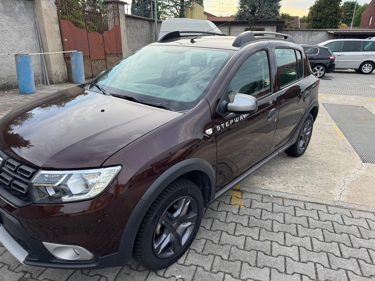 Dacia Sandero Stepway 0.9 TCe 12V TurboGPL neopatentati