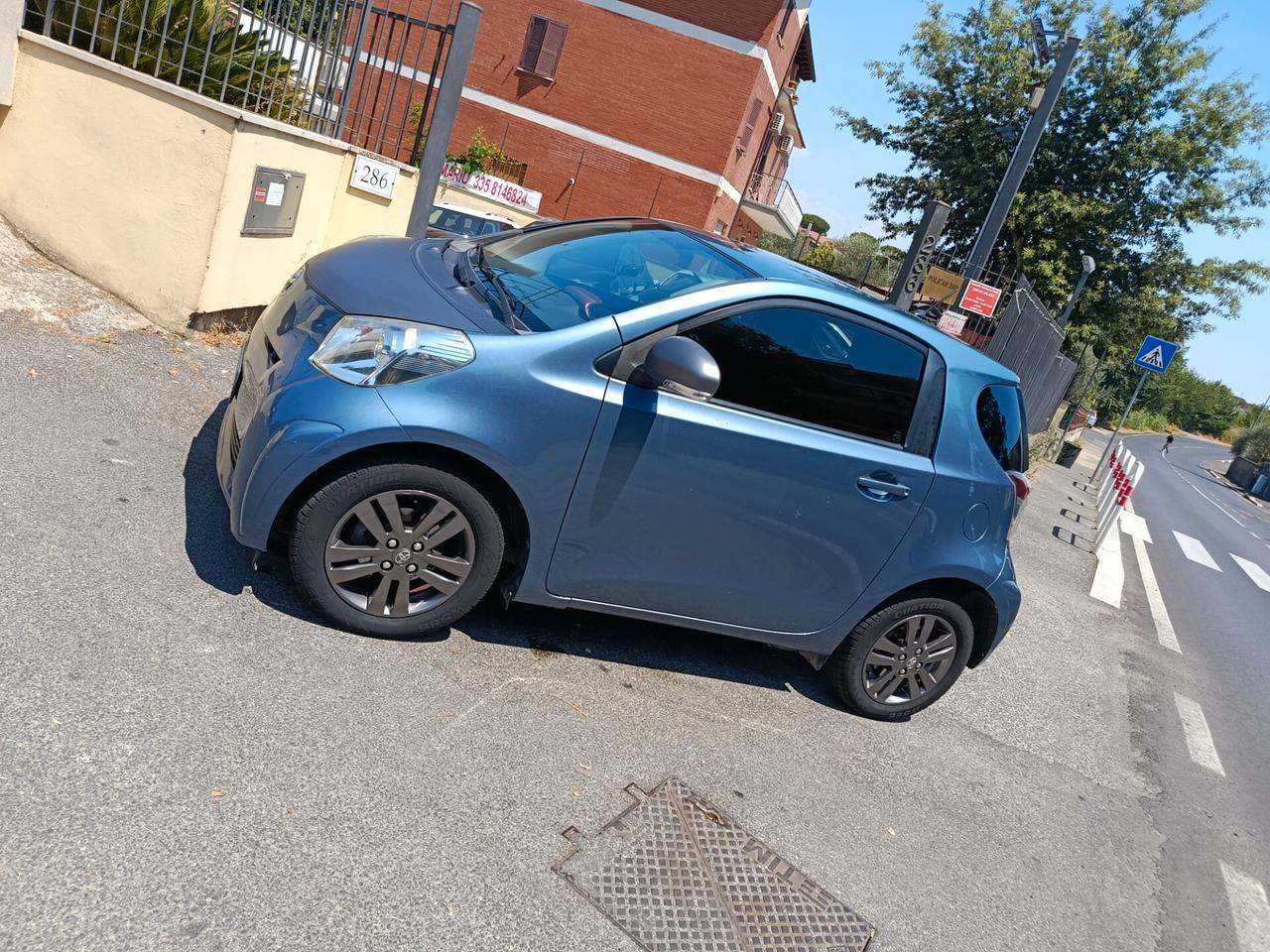 Toyota iQ 1.0 CVT Trend