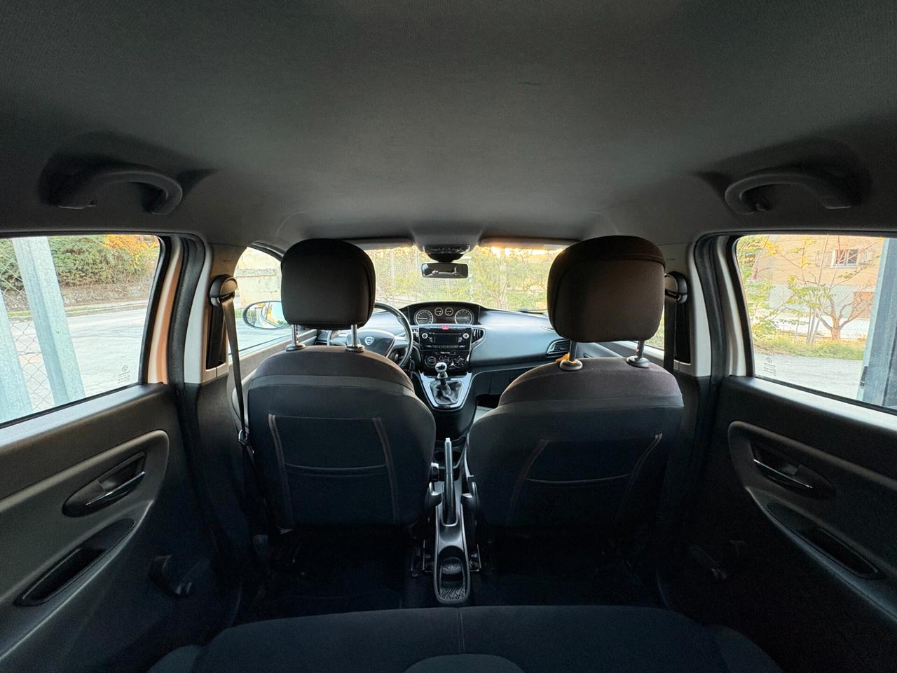 Lancia Ypsilon 1.2 69 CV 5 porte Silver