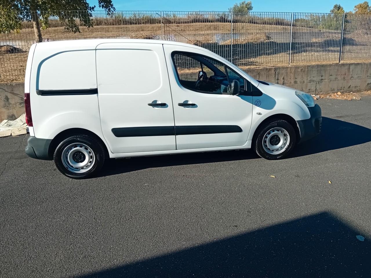 Peugeot Partner BlueHDi 100 L2 Furgone Pro