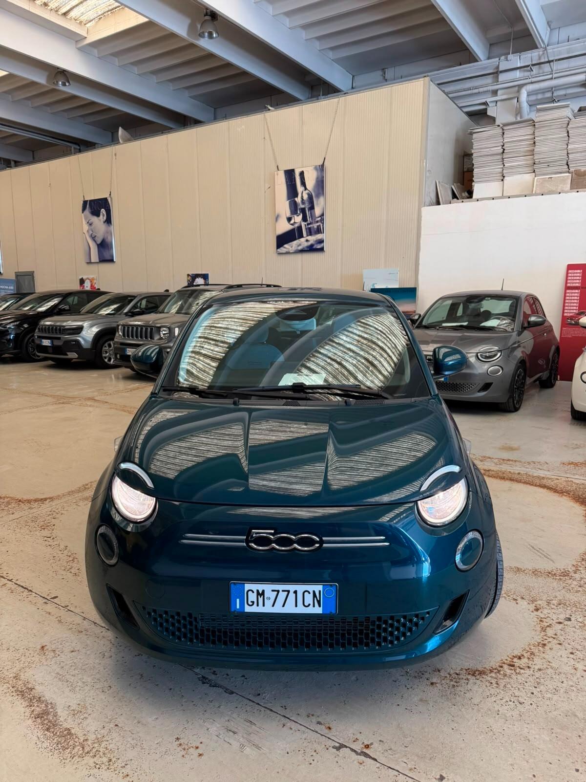 Fiat 500e Berlina 42 kWh