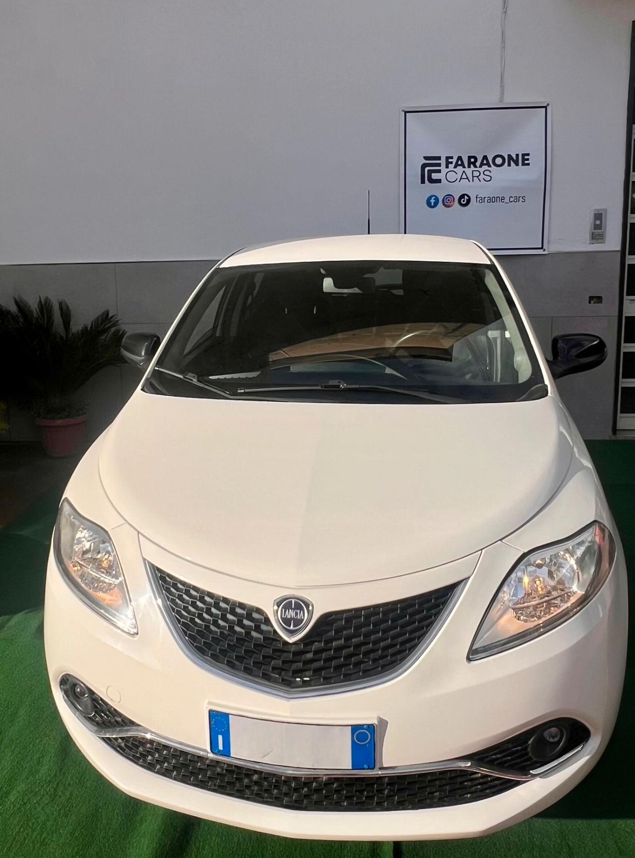 Lancia Ypsilon 1.2 69 CV 5 porte Gold