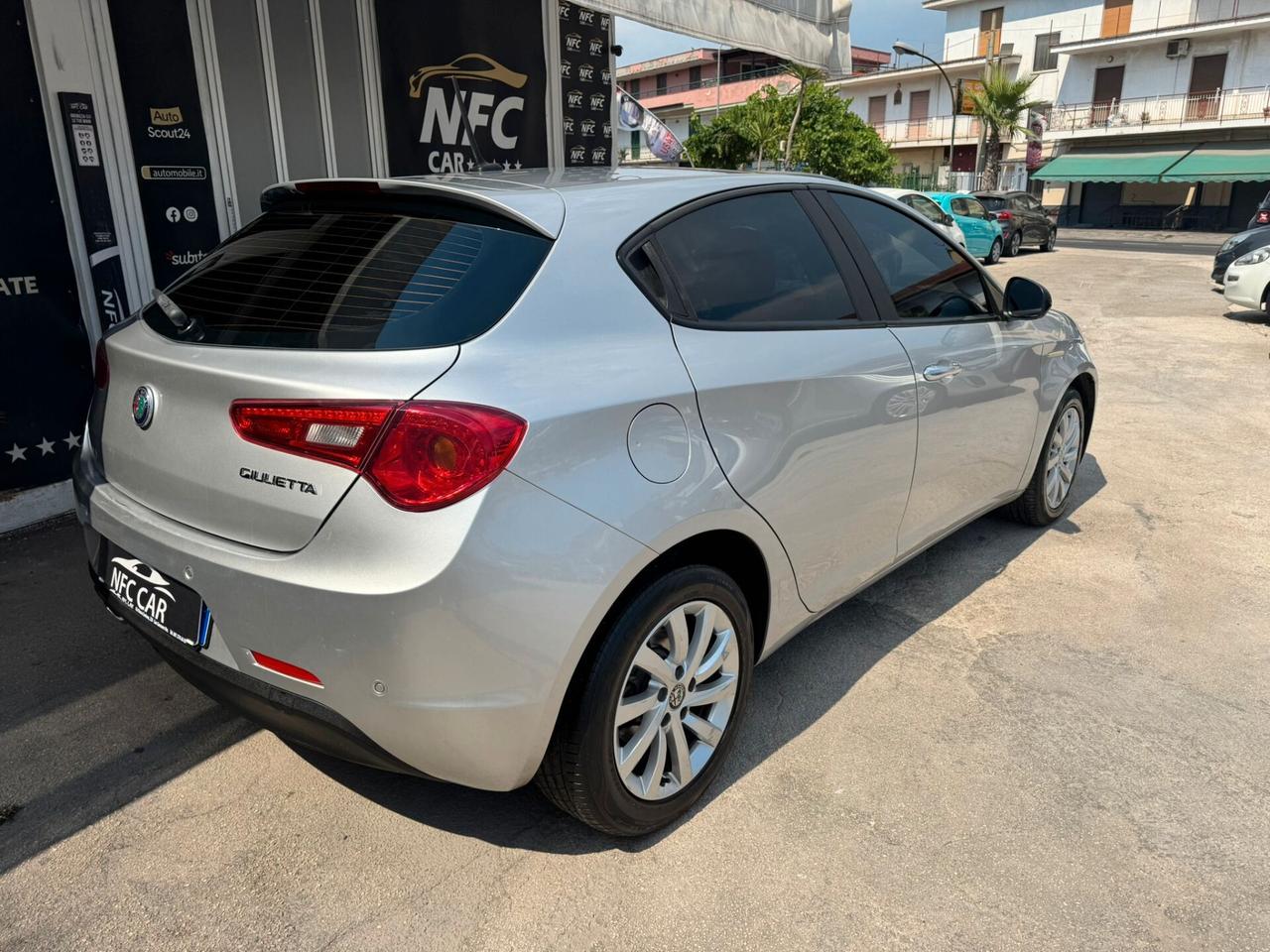 Alfa Romeo Giulietta 1.6 JTDm-2 120 CV NAVIGATORE Full