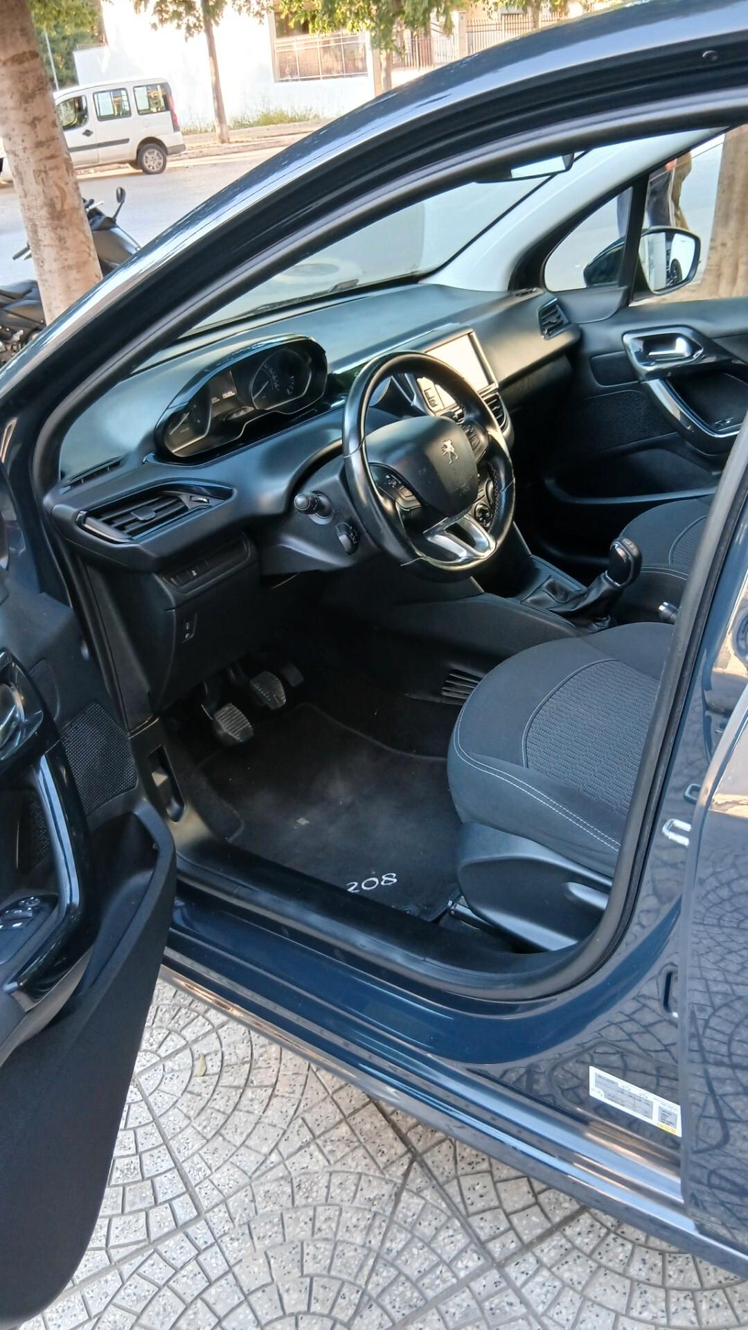 Peugeot 208 BlueHDi 75 5 porte Allure