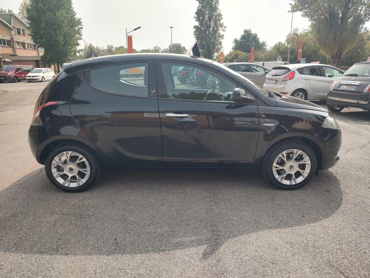 Lancia Ypsilon 1.2 69 CV 5 porte Gold, BENZINA, OK NEOPATENTATI, GARANZIA L.12 MESI
