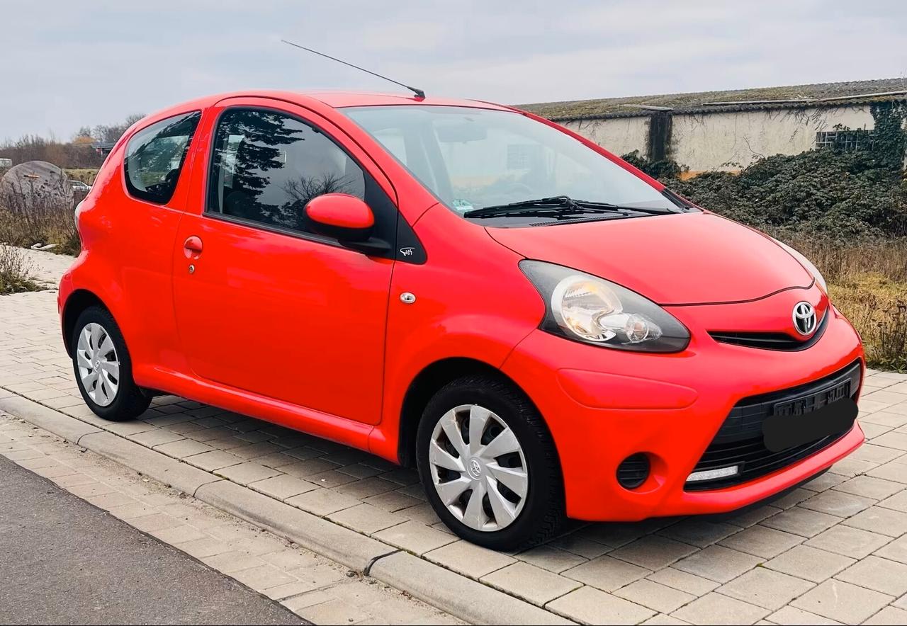 Toyota Aygo 1.0 12V VVT-i 3 porte Active Connect ok neo patentati