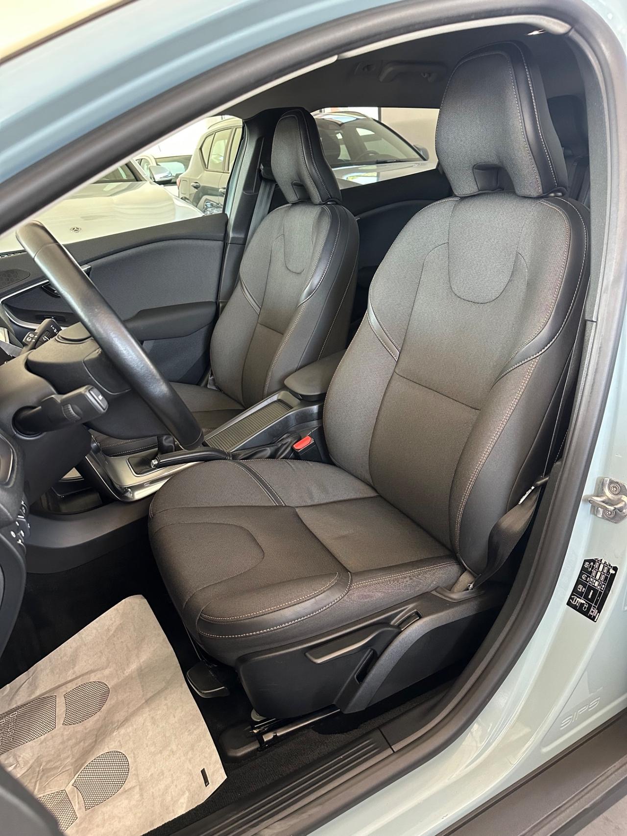 Volvo V40 Cross Country D2 Pro
