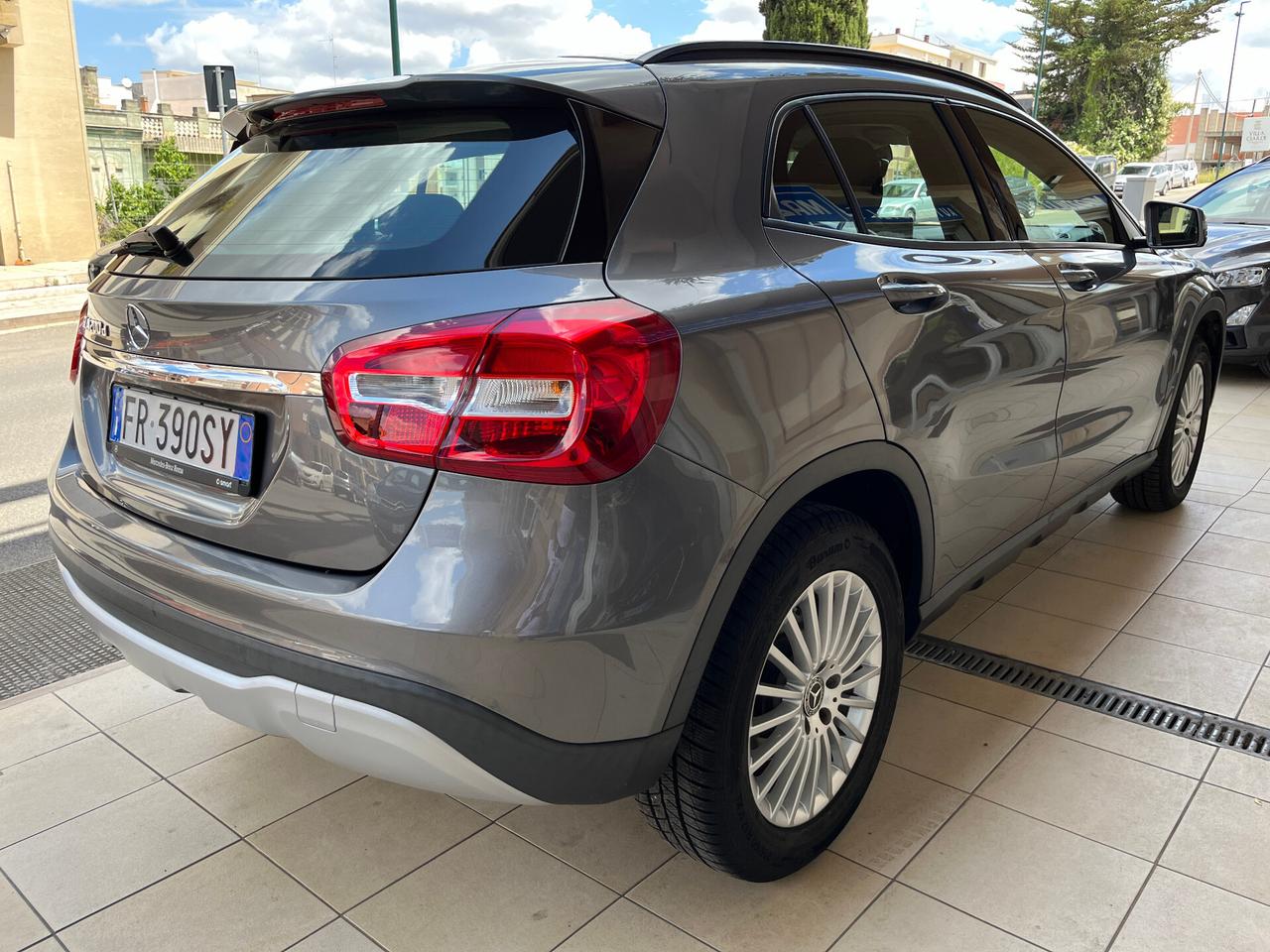 Mercedes-benz GLA 200 d Automatic Business