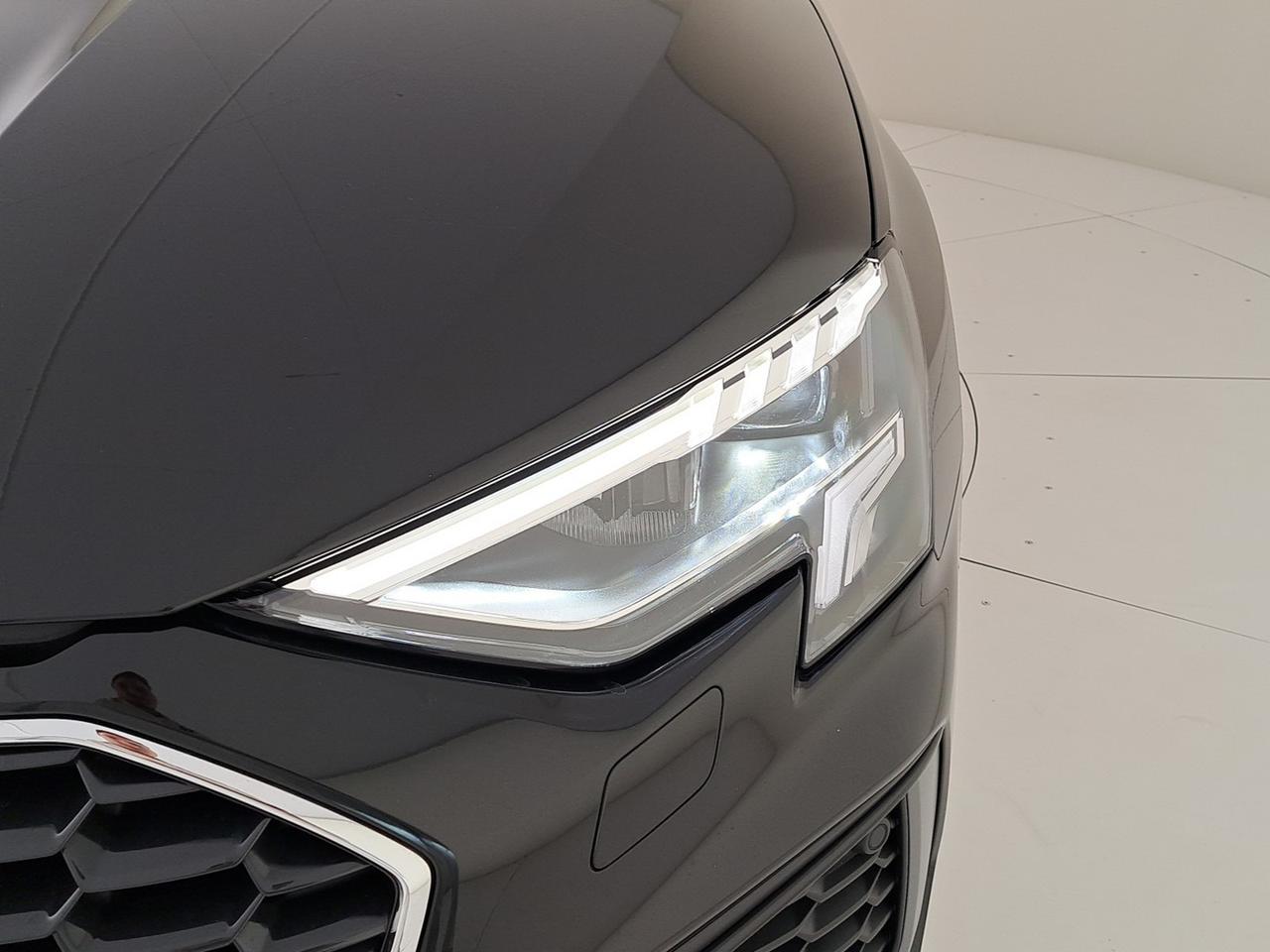 Audi A3 sedan 35 2.0 tdi s line edition s-tronic