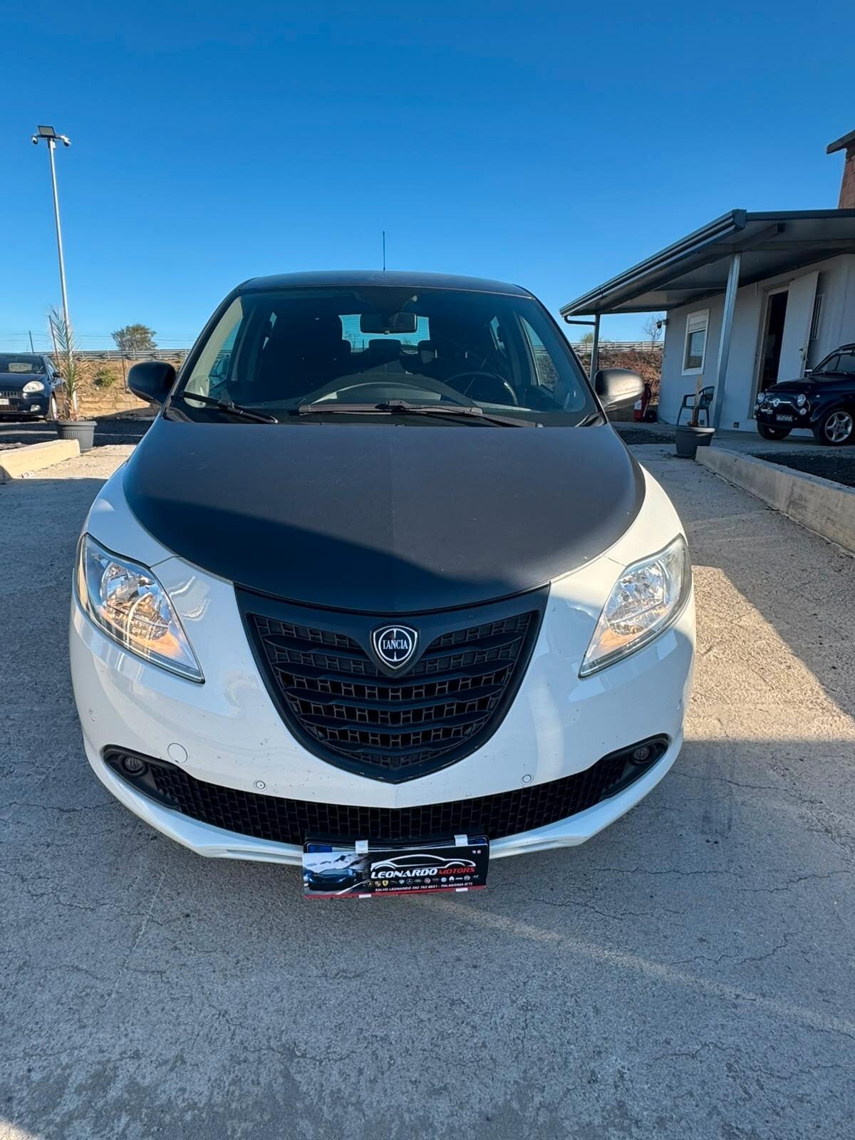 Lancia Ypsilon 1.3 MJT 16V 95 CV 5 porte S&S S Momodesign