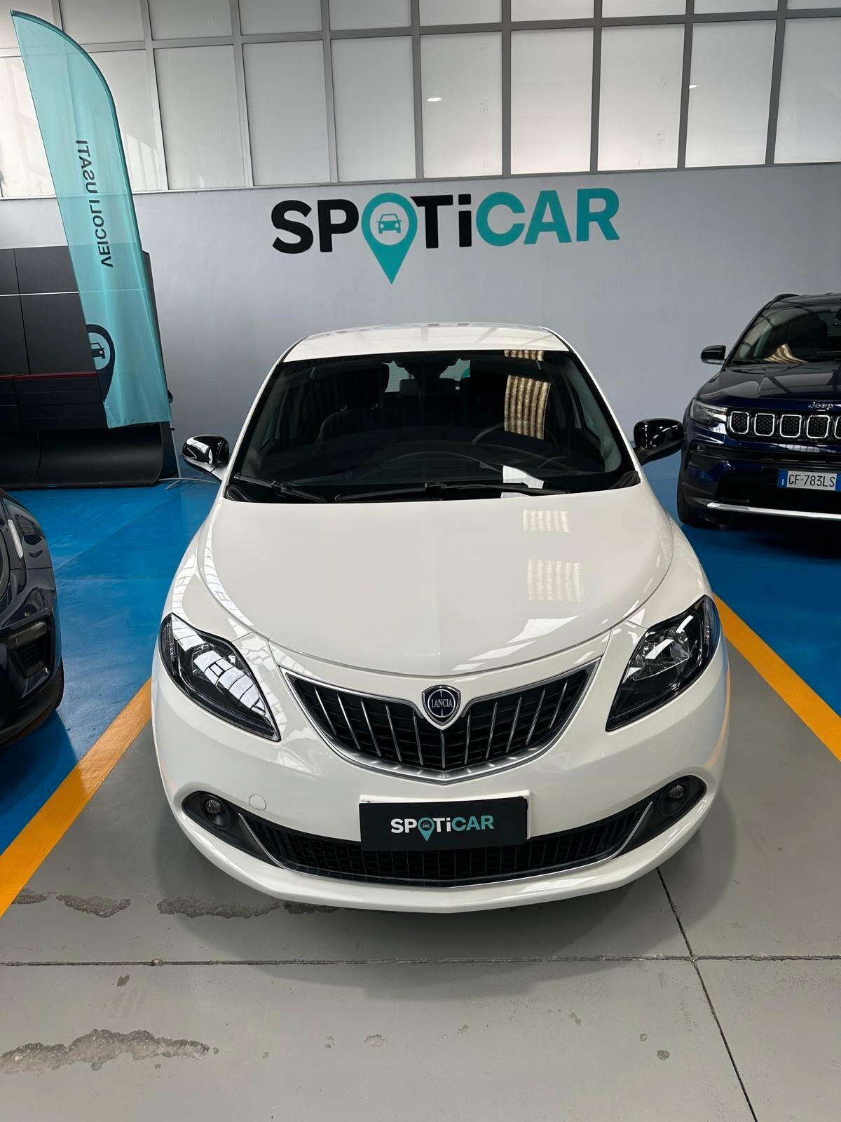 Lancia Ypsilon 1.0 FireFly 5 porte S&S Hybrid Platino