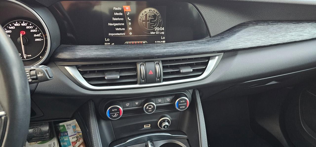 Alfa Romeo Stelvio 2.2 Turbodiesel 160 CV AT8 RWD Sport-Tech