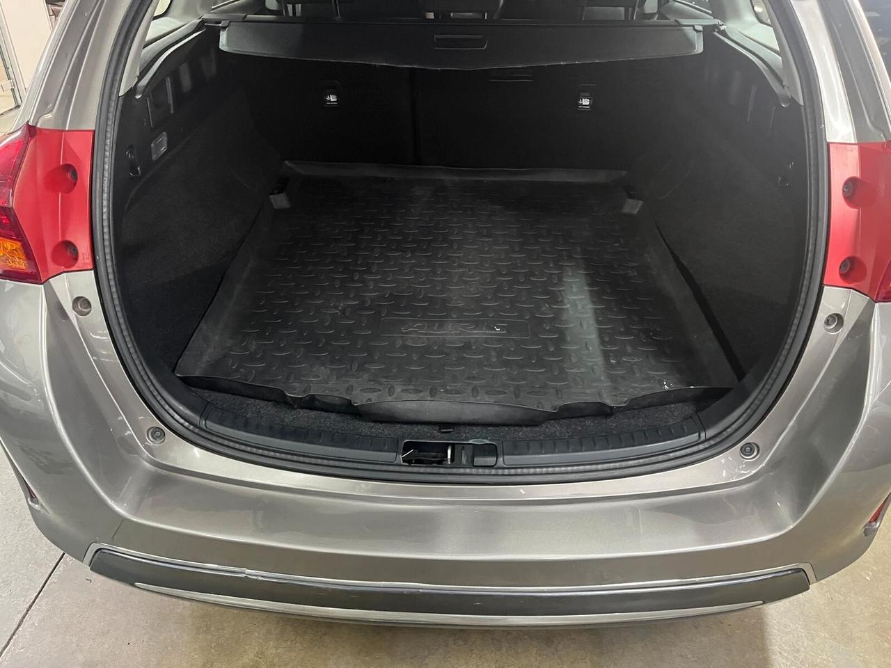 Toyota Auris Touring Sports 1.8 Hybrid Lounge