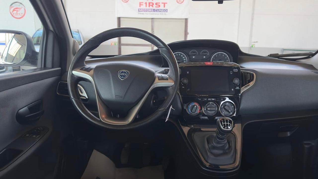 Lancia Ypsilon 1.0 FireFly 5 porte S&S Hybrid Ecochic A. Ferretti