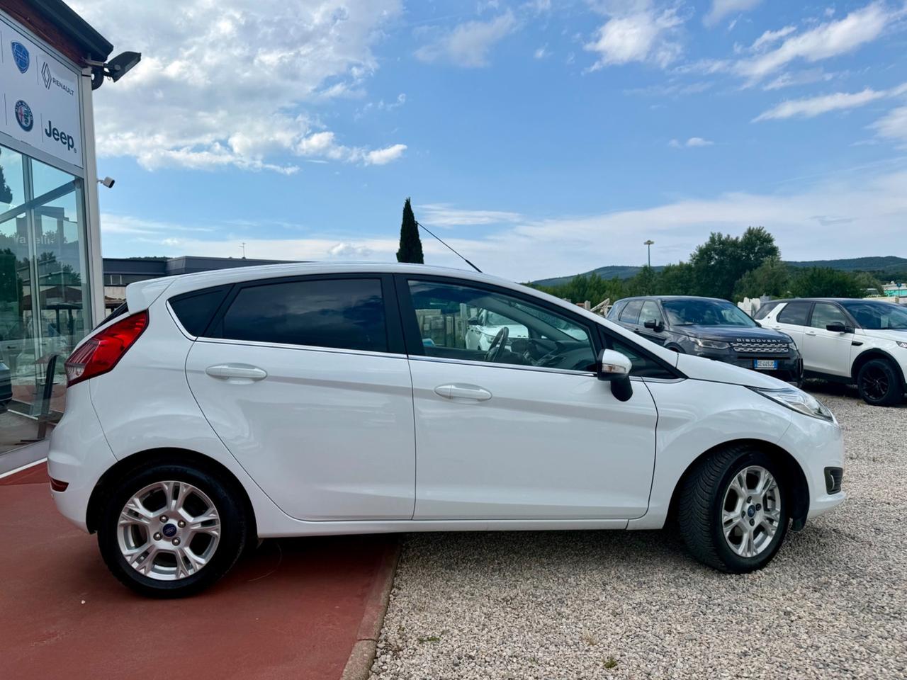 Ford Fiesta 1.5 TDCi 75CV 5 porte ST-Line