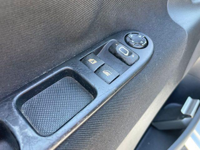 PEUGEOT 207 1.4 VTi 95CV 3p. Energie Sport ADATTA NEOPATENTATI