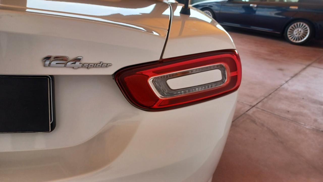 Fiat 124 Spider 1.4 MultiAir Lusso