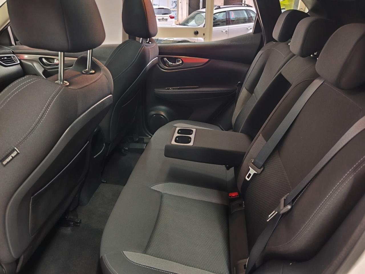 Nissan Qashqai 1.5 dCi N-Connecta