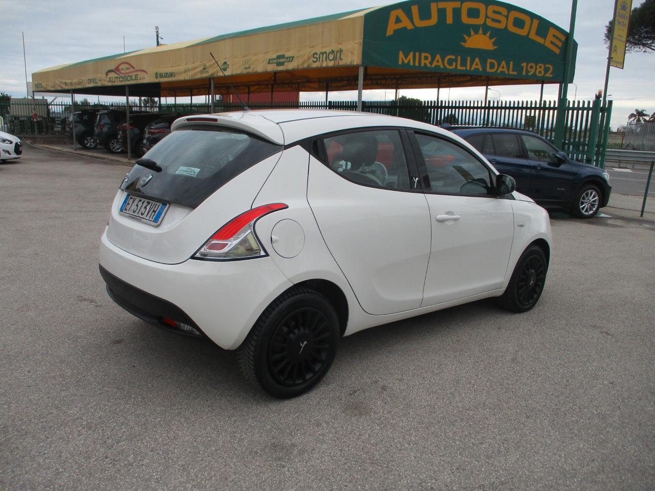 Lancia Ypsilon 1.2 ECOCHIC GPL DI SERIE ELEFANTINO