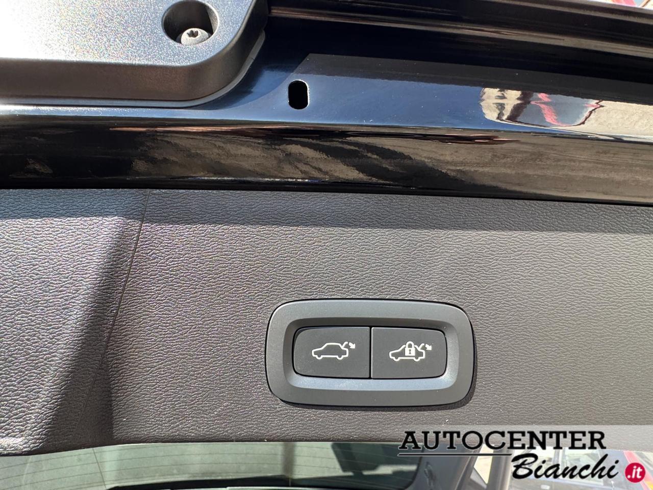 Volvo XC40 2.0 b4 awd Momentum