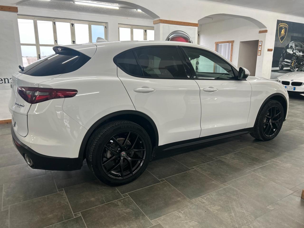 Alfa Romeo Stelvio 2.2 Turbodiesel 210 CV AT8 Q4 Super