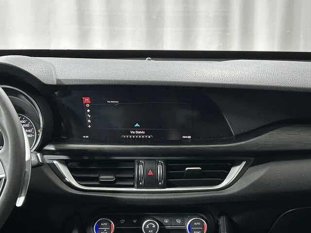 Alfa Romeo Stelvio 2.0 Turbo 200 CV AT8 Q4 B-Tech