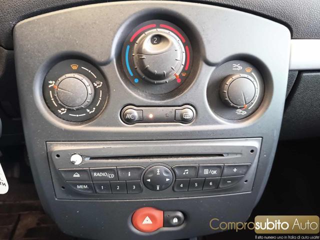 RENAULT Clio 1.2 16V 5 porte Confort