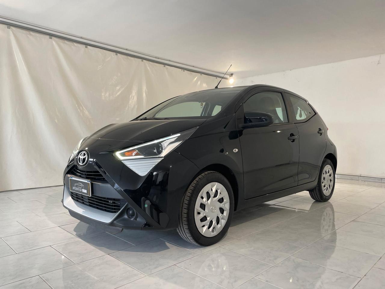 Toyota Aygo Connect 1.0 72CV X-CONNECT NEOPATENTATI