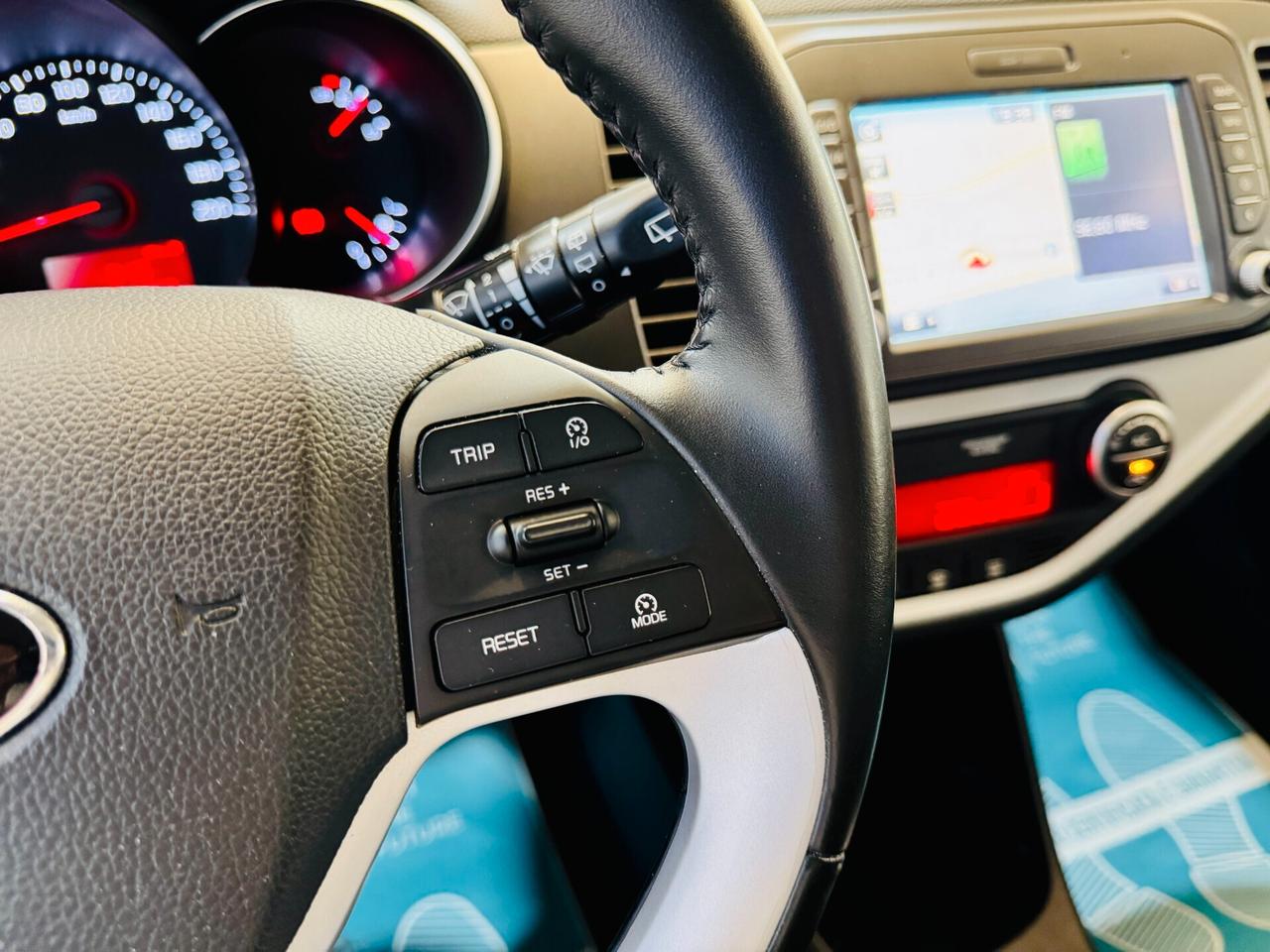 Kia Picanto 1.0 5p. NAVI / R-Camera / Touch