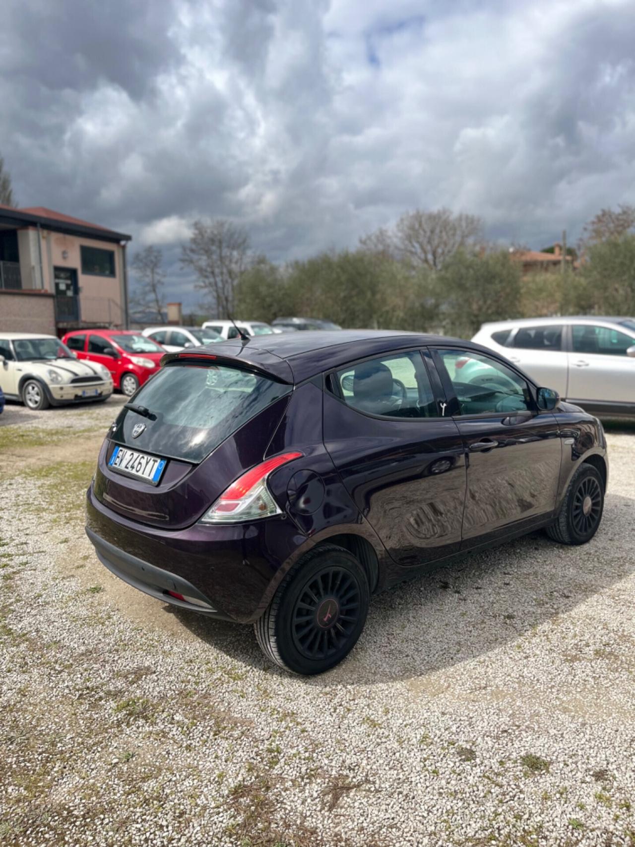Lancia Ypsilon 1.3 Multijet 110000 km PARI AL NUOVO