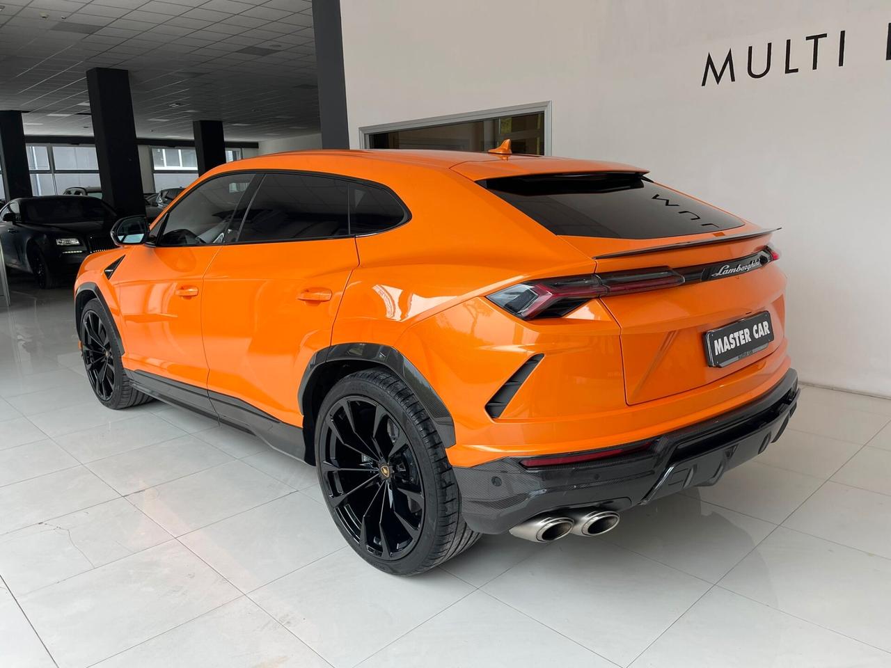 Lamborghini Urus 650cv PACCHETTO CARBONIO