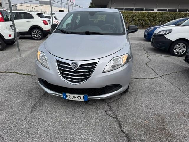 Lancia Ypsilon 1.2 69 CV 5 porte Silver