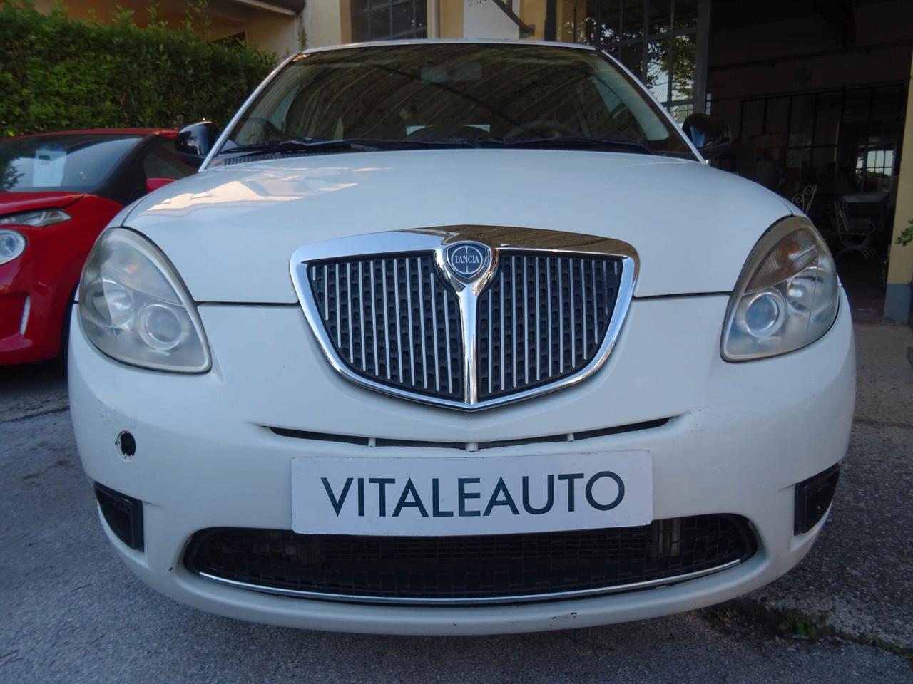 Lancia Ypsilon 1.2 69 CV UNYCA OK NEOPATENTATI