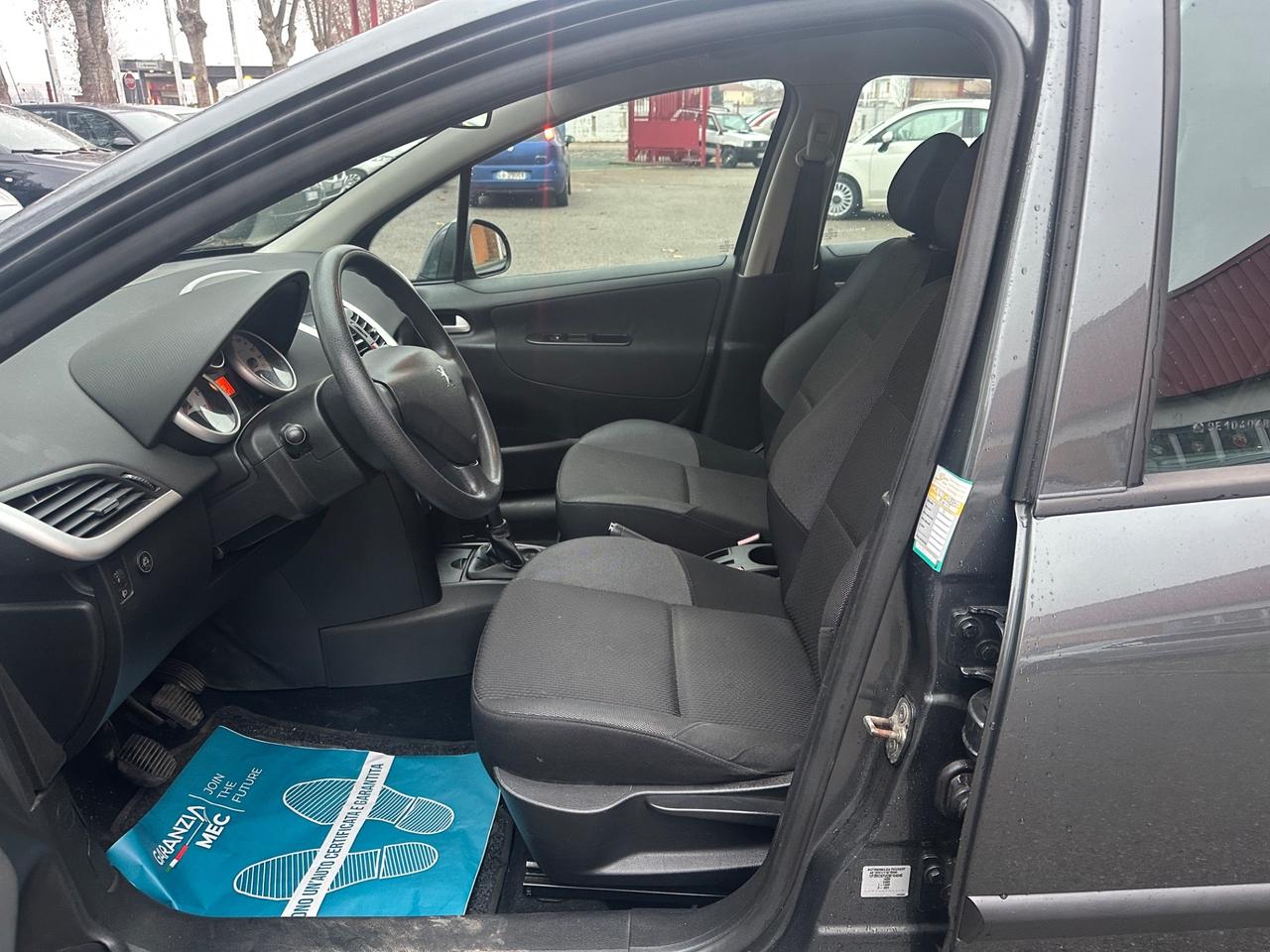 Peugeot 207 1.4 8V 75CV 5p. X Line ECO GPL