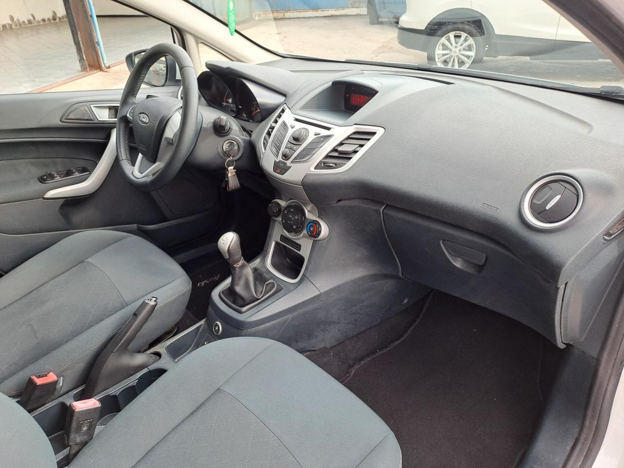 Ford Fiesta 1.4. GPL Titanium 5 porte