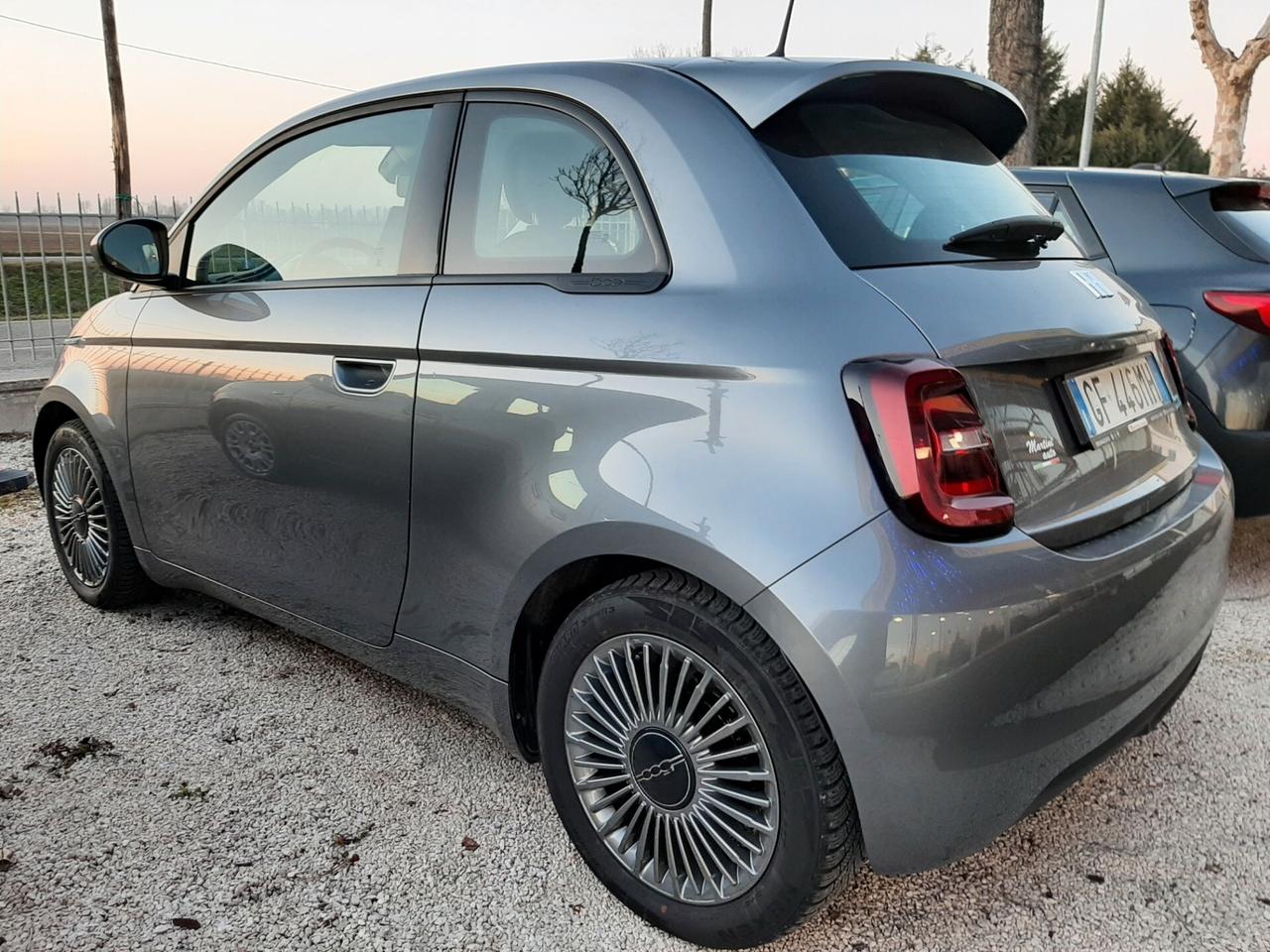 Fiat 500 Icon Berlina 42 kWh