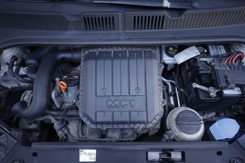 Volkswagen up! Volkswagen up! 1.0 5p. move up! 44KW ANNO 2013