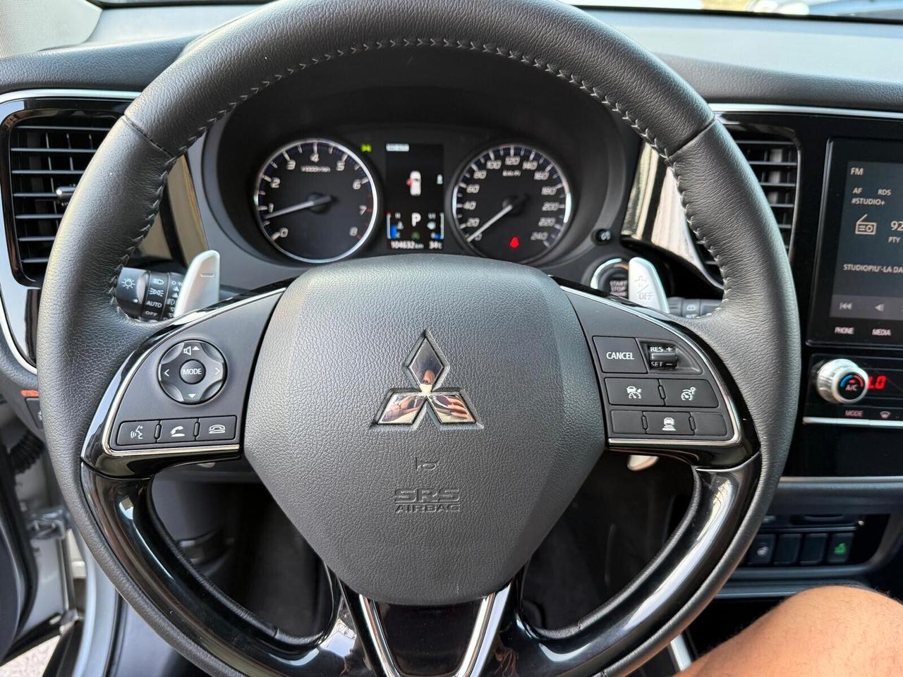 Mitsubishi Outlander 2.0 4WD GPL Bi-fuel CVT Diamond SDA 7 posti