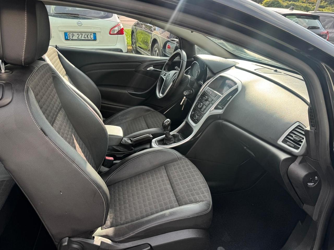 Opel Astra GTC 1.4 Turbo 140CV S&S 3 porte Cosmo