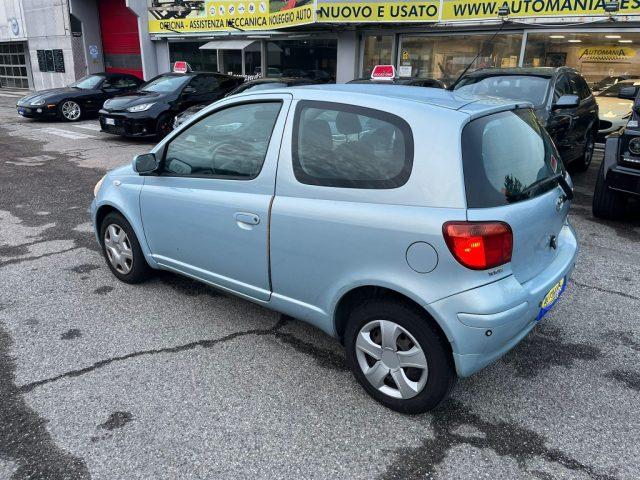 TOYOTA Yaris 1.3i 16V cat 3 porte Sol