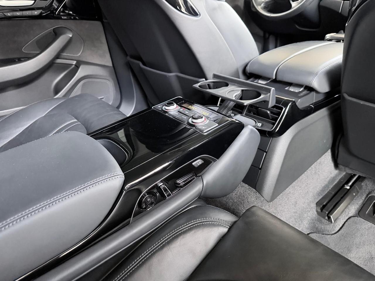 Audi A8 3.0 TDI 262 CV ultra quattro tiptronic