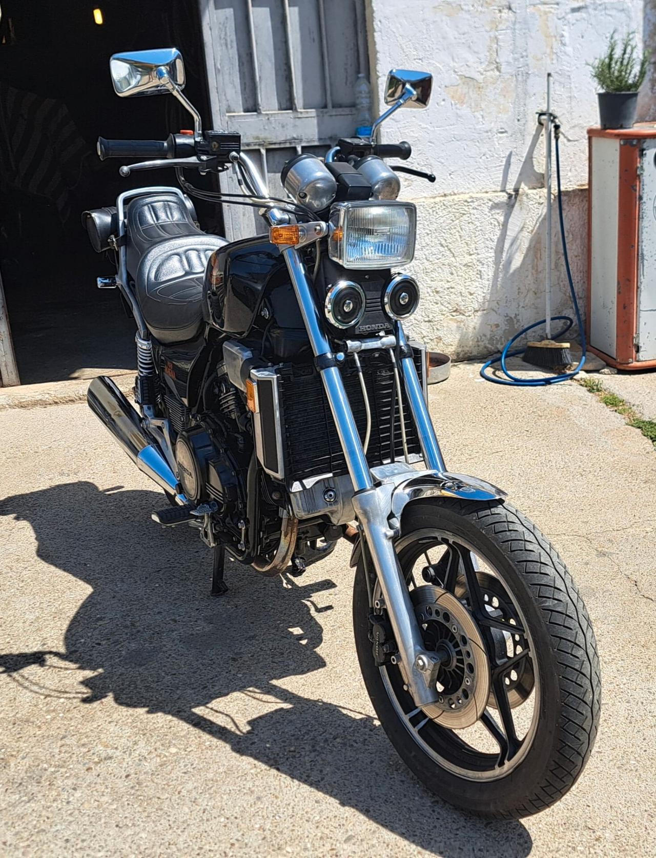 Honda VF 1100 Kustom