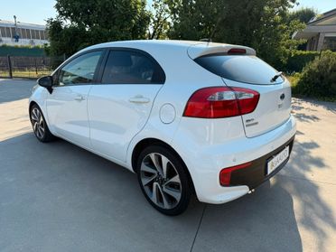 Kia Rio 1.4 crdi dieseL EURO 6 come da foto