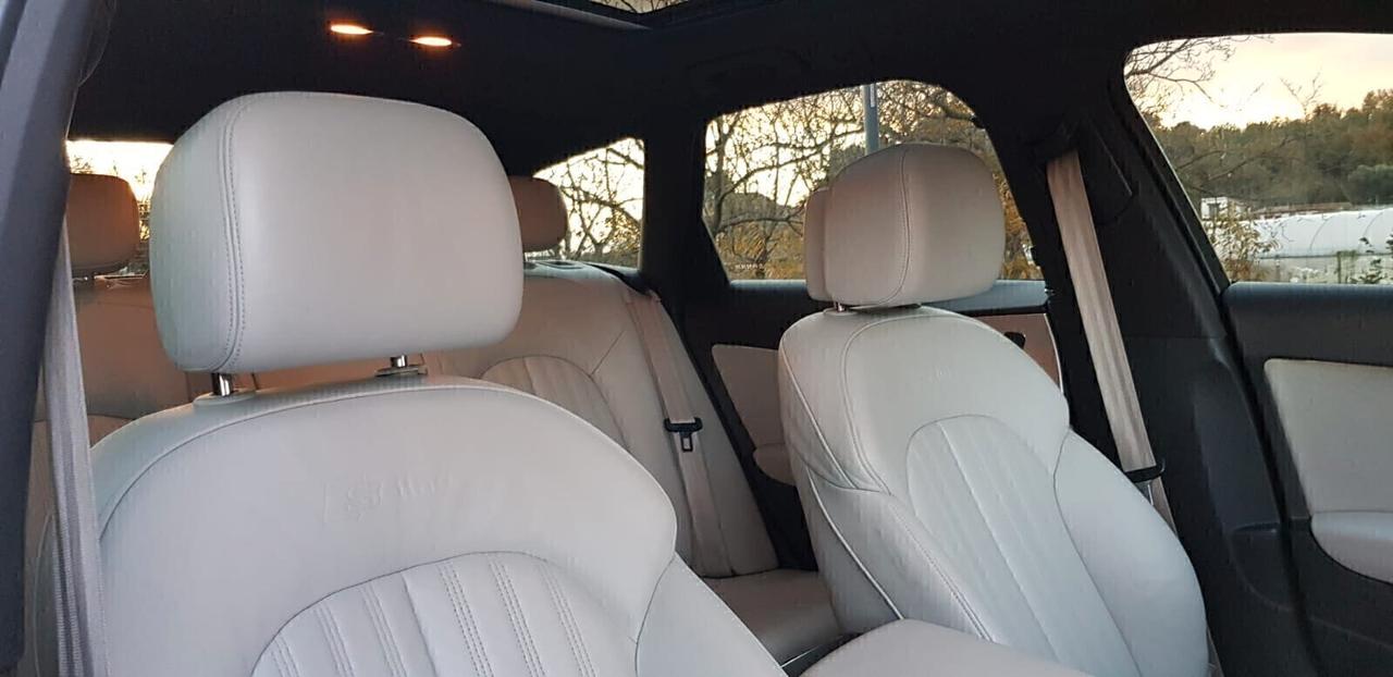Audi A6 Avant 3.0 TDI 272 CV quattro S tronic s-line,tetto apribile,interni in pelle ghiaccio,fari led bixeno,,cerchi da 20,navigatore ,full optional